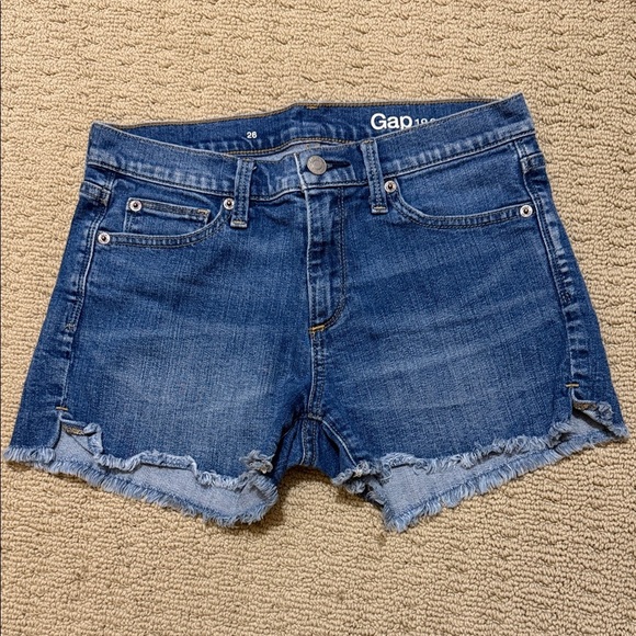 Gap 1969 Pants - GAP 1969 Women's Medium Blue Frayed Hem Denim Cut Off Shorts, Size 26.